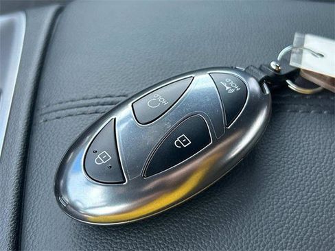 New 2025 Hyundai Santa Cruz SE image 13