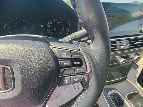 Used 2019 Honda Accord Touring image 19