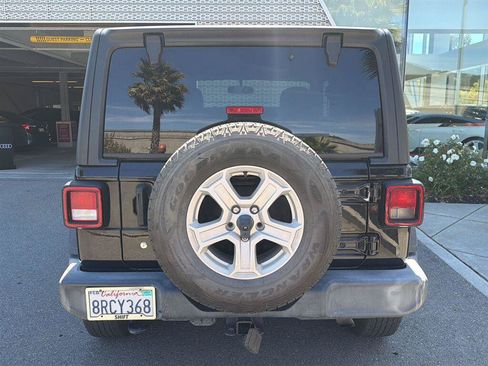 Used 2018 Jeep Wrangler Sport AWD/4WD image 7