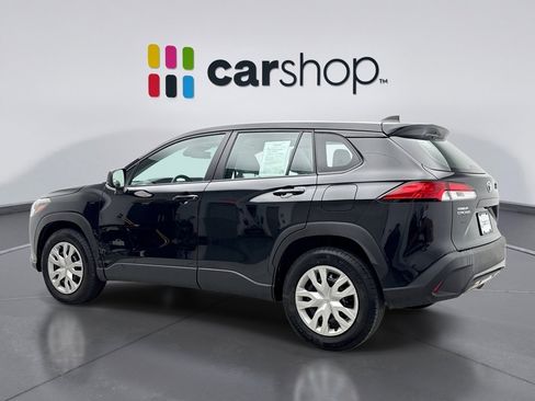 Used 2023 Toyota Corolla Cross L image 3