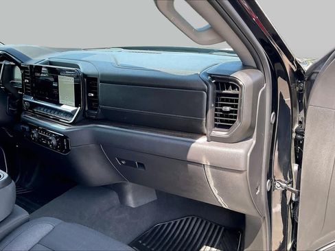 Certified 2025 Chevrolet Silverado 1500 LT AWD/4WD image 18