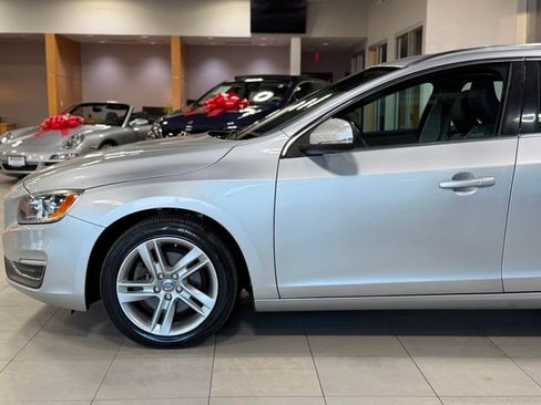 Used 2015 Volvo V60 T5 Premier Plus image 8