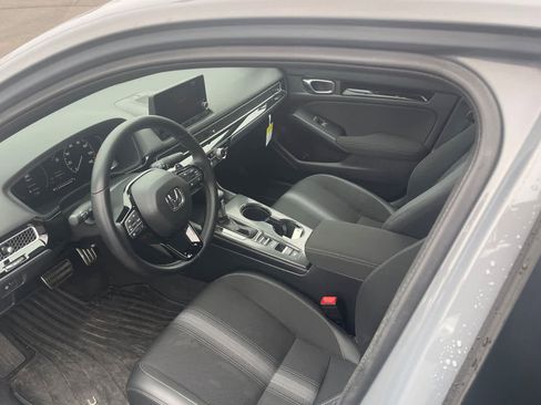 Used 2025 Honda Civic Sport image 13