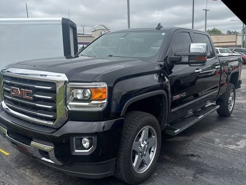 Used 2017 GMC Sierra 2500 SLT w/ All Terrain HD Package AWD/4WD image 2