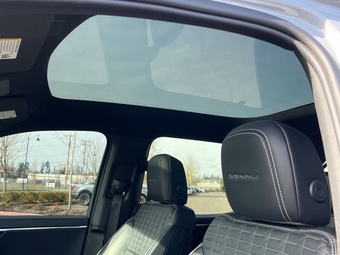 Used 2024 GMC Sierra EV Denali image 19