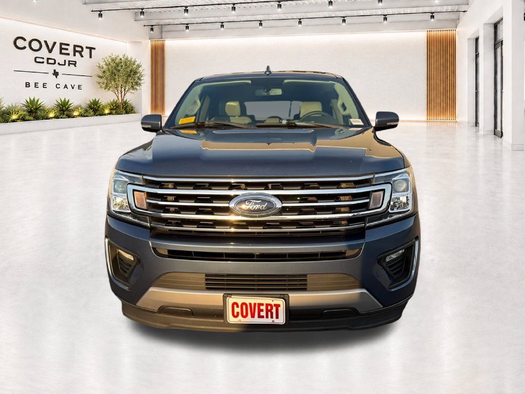 Used 2018 Ford Expedition XLT w/ Equipment Group 202A RWD image 3