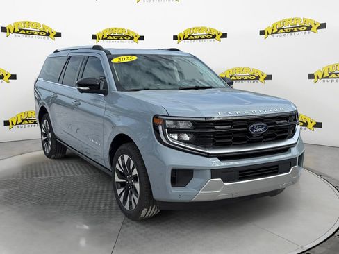 New 2025 Ford Expedition Max Platinum w/ Driver's Package image 8