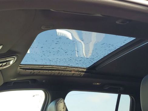 New 2025 Jeep Grand Cherokee Limited w/ Black Appearance Package image 15