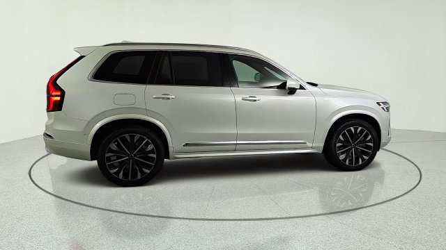 New 2026 Volvo XC90 T8 Plus w/ Protection Package AWD/4WD image 8