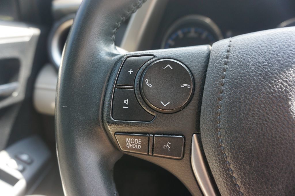 Used 2016 Toyota RAV4 XLE FWD image 7
