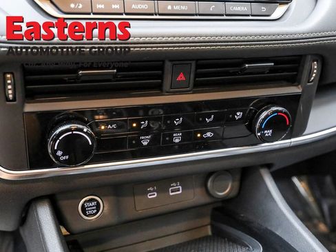 Used 2022 Nissan Rogue S image 20