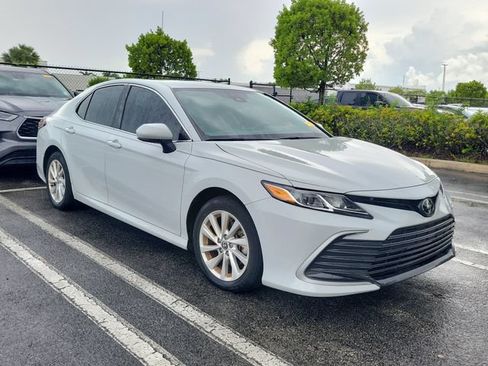 Used 2024 Toyota Camry LE FWD image 3