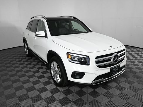 Certified 2022 Mercedes-Benz GLB 250 4MATIC image 25