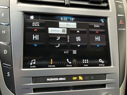 Used 2017 Lincoln MKZ Select w/ Climate Package image 19