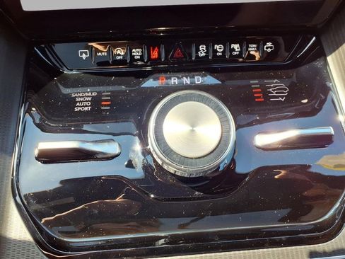 New 2026 Jeep Grand Wagoneer Summit AWD/4WD image 10