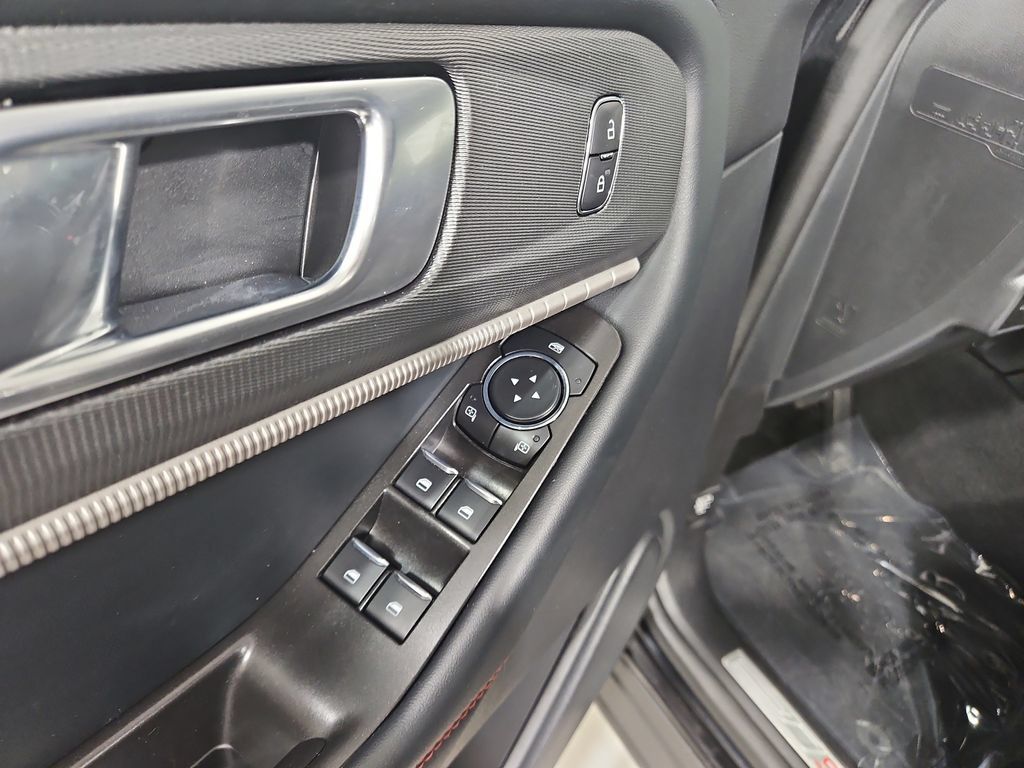 Used 2025 Ford Explorer ST-Line w/ ST-Line Street Pack AWD/4WD image 12