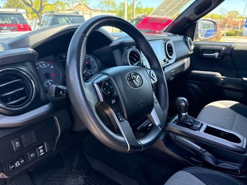 Used 2021 Toyota Tacoma TRD Sport w/ Blackout Package (TMS) AWD/4WD image 14