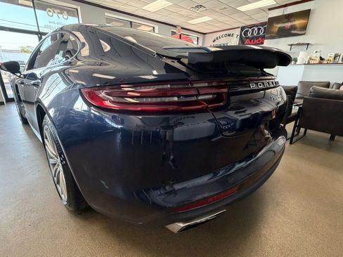 Used 2018 Porsche Panamera 4 AWD/4WD image 17