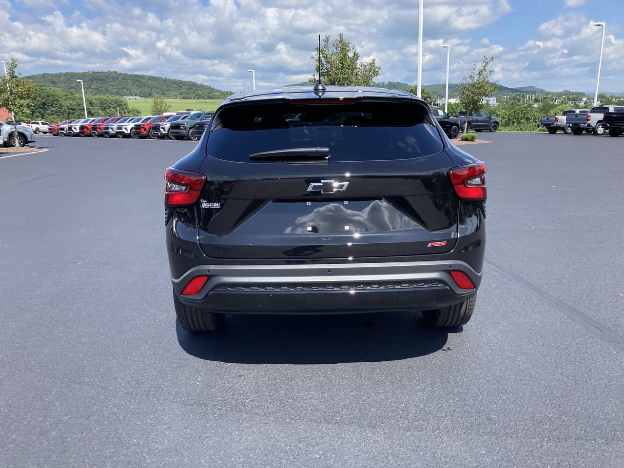 New 2026 Chevrolet Trax RS w/ Sunroof Package FWD image 6