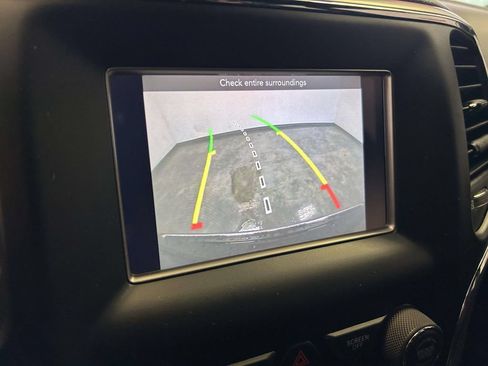 Used 2018 Jeep Grand Cherokee Limited AWD/4WD image 27