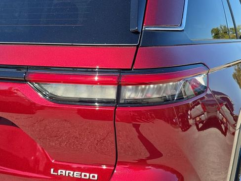 New 2025 Jeep Grand Cherokee Laredo X w/ Luxury Tech Group I image 8