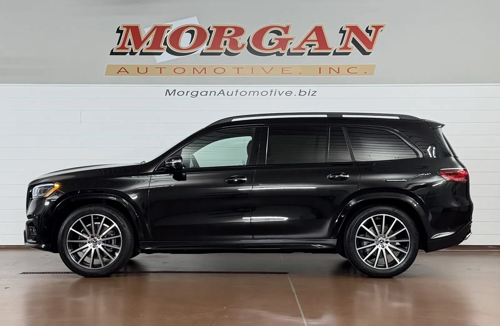 Used 2025 Mercedes-Benz GLS 450 4MATIC image 6