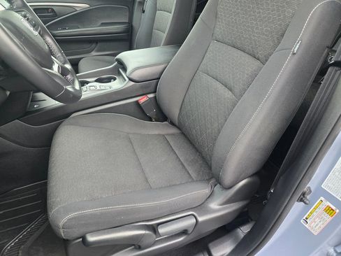 Used 2025 Honda Ridgeline Sport image 20