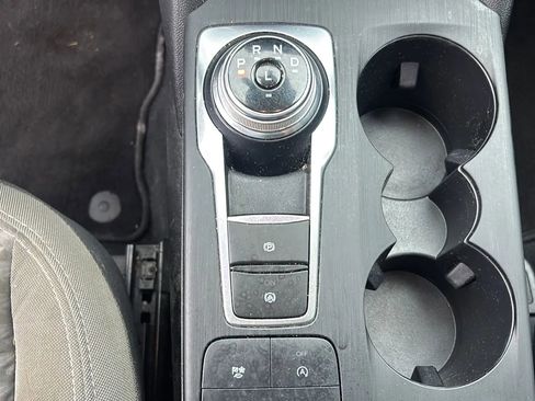 Used 2021 Ford Escape SE FWD image 25