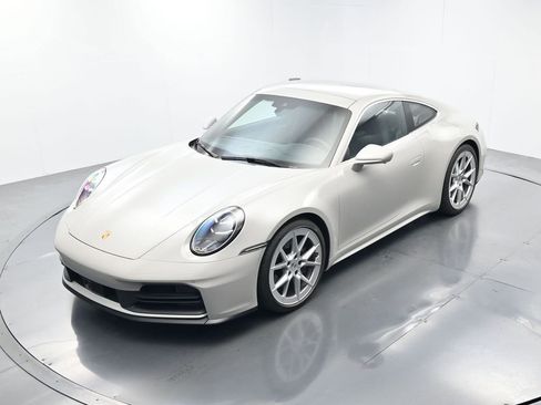 Certified 2025 Porsche 911 Carrera RWD image 32