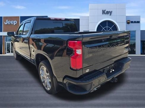 Used 2022 Chevrolet Silverado 1500 High Country w/ High Country Premium Package AWD/4WD image 11