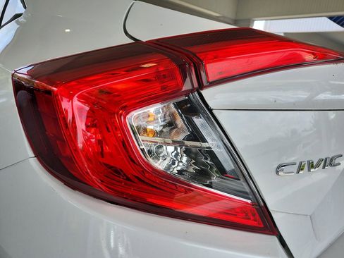 Used 2020 Honda Civic LX image 32