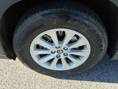 Certified 2025 Toyota Grand Highlander AWD image 11