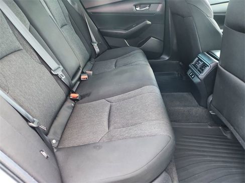 Used 2025 Honda Accord LX image 25