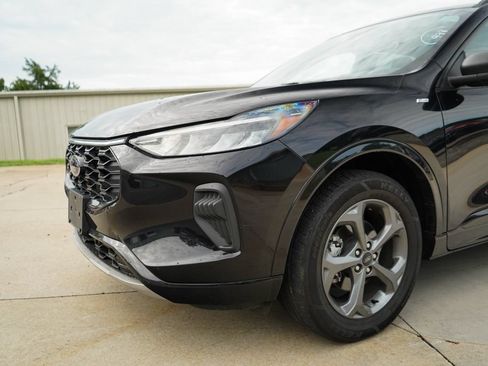 Used 2023 Ford Escape ST-Line AWD/4WD image 17
