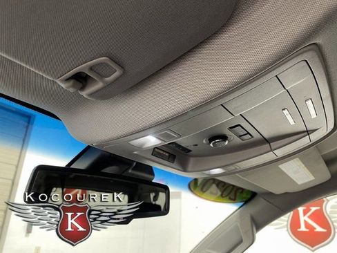 Used 2020 GMC Yukon XL Denali AWD/4WD image 18