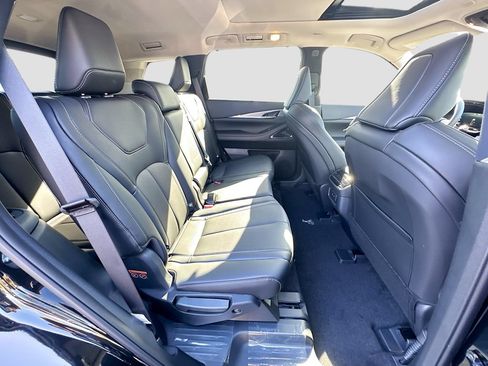 Certified 2026 INFINITI QX60 Luxe w/ Cargo Package FWD image 31