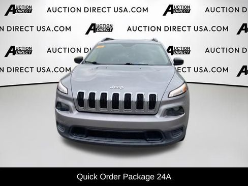 Used 2017 Jeep Cherokee Sport AWD/4WD image 2