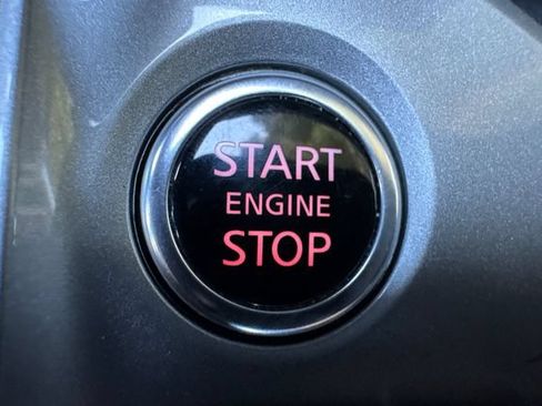 Used 2025 Nissan Altima 2.5 SV AWD/4WD image 33
