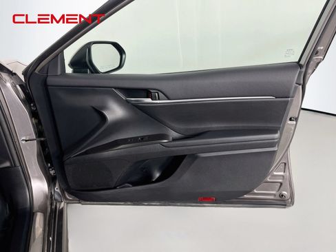 Used 2024 Toyota Camry SE FWD image 36