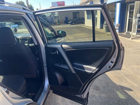 Used 2018 Toyota RAV4 XLE image 36