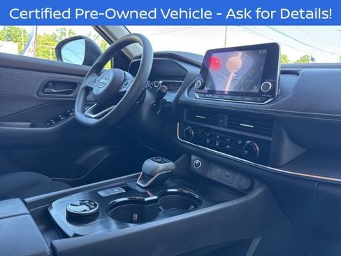 Used 2023 Nissan Rogue S AWD/4WD image 26