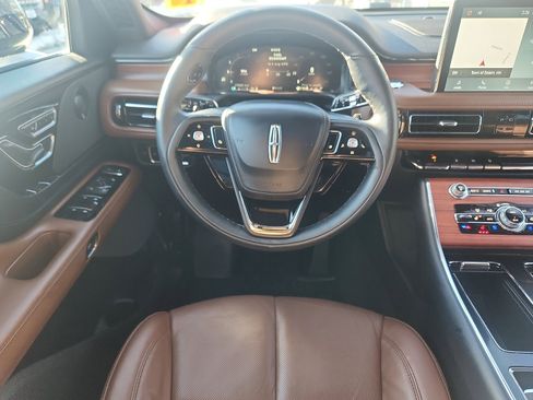 Used 2023 Lincoln Aviator Reserve w/ Equipment Group 201A image 10
