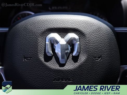Used 2022 RAM 1500 Big Horn AWD/4WD image 26