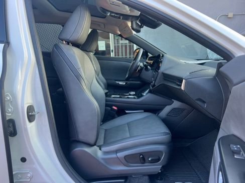 Used 2023 Lexus RZ 450e Premium image 38