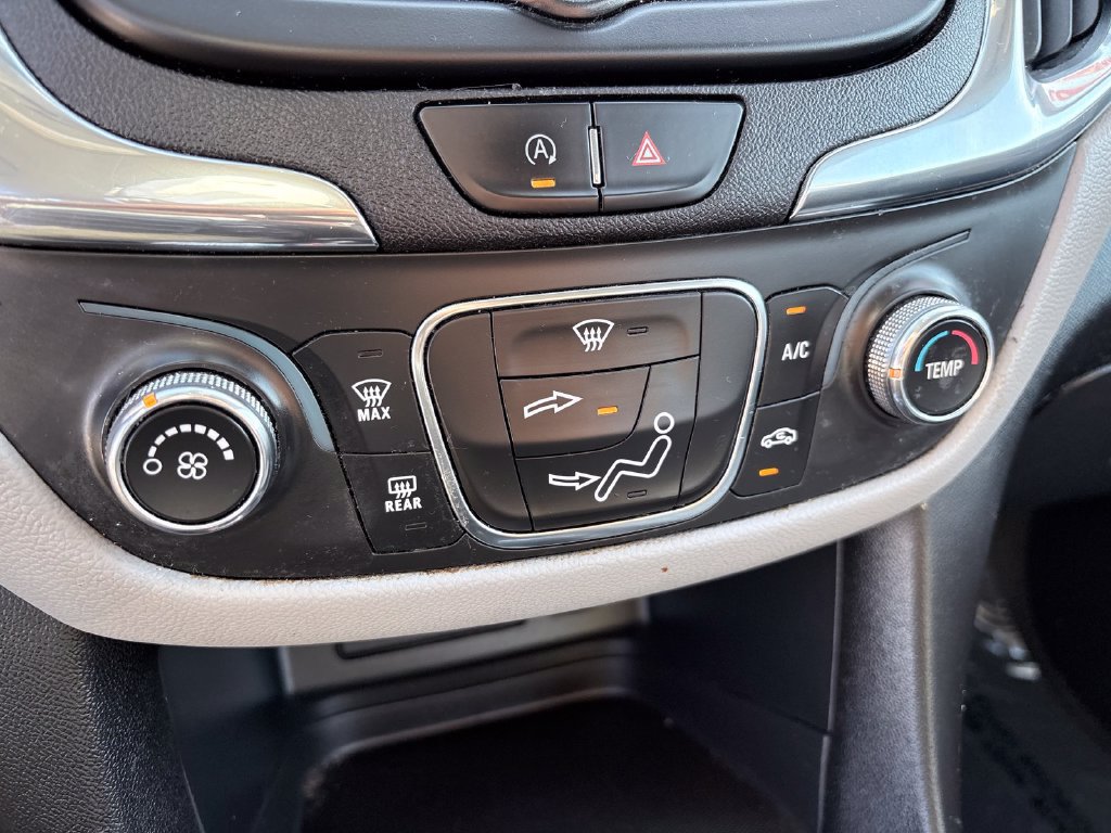 Used 2023 Chevrolet Equinox LS FWD image 18