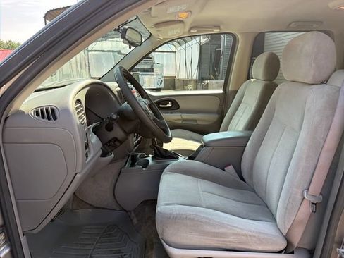 Used 2005 Chevrolet TrailBlazer LS w/ LS Preferred Equipment Group AWD/4WD image 10