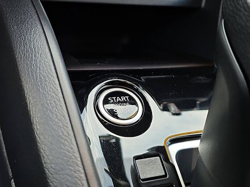 Certified 2025 Nissan Versa SV w/ Trunk Package image 24