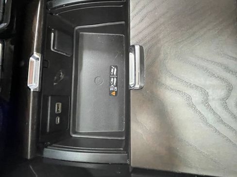 Used 2022 GMC Yukon XL Denali AWD/4WD image 27