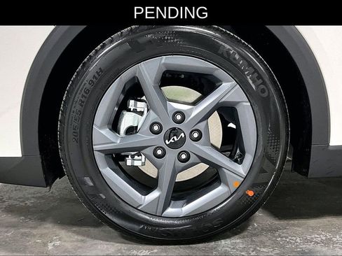 New 2025 Kia K4 FWD image 30