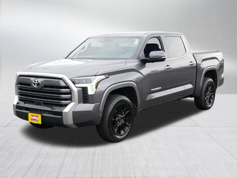 Used 2024 Toyota Tundra Limited AWD/4WD image 3